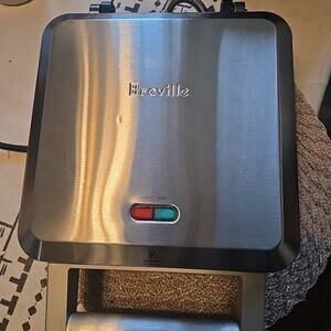 Breville BP1640XL 1200W Personal Pie Maker Stainless Steel. - Works Great